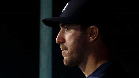 justin verlander naked pics|Verlander responds to leaked nude photos with Upton.